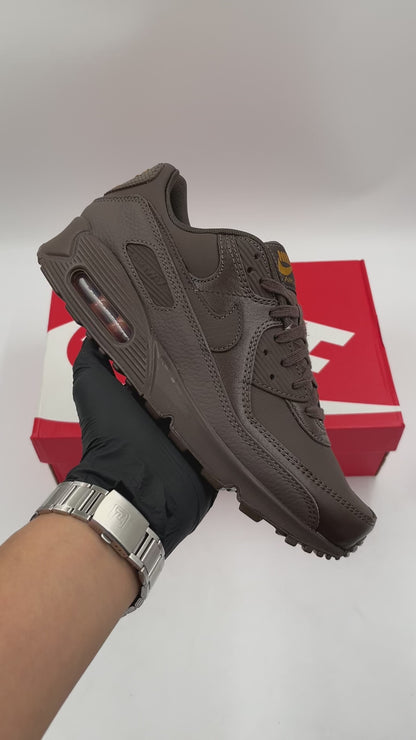 Nike Air Max 90 ESS+ – Zapatillas Urbanas con Amortiguación Air